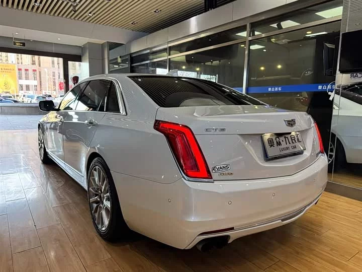 Cadillac CT6