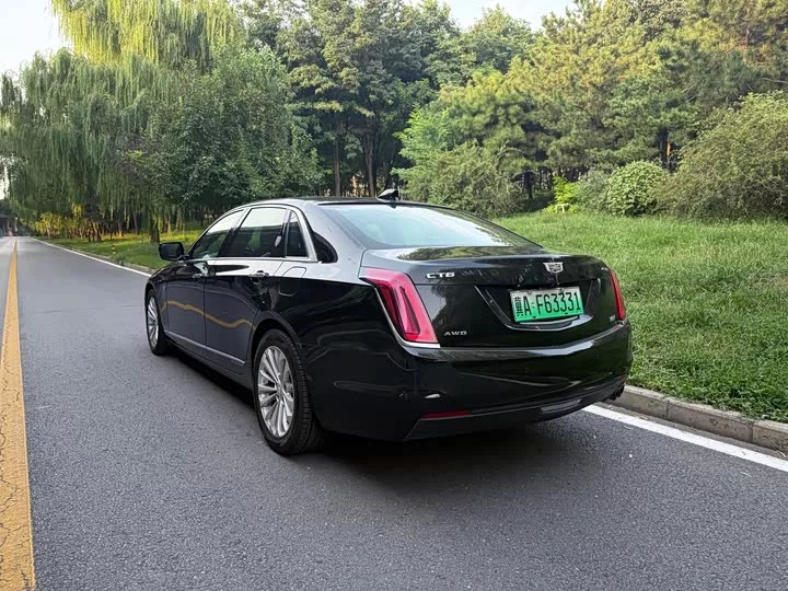 Cadillac CT6 PLUG-IN