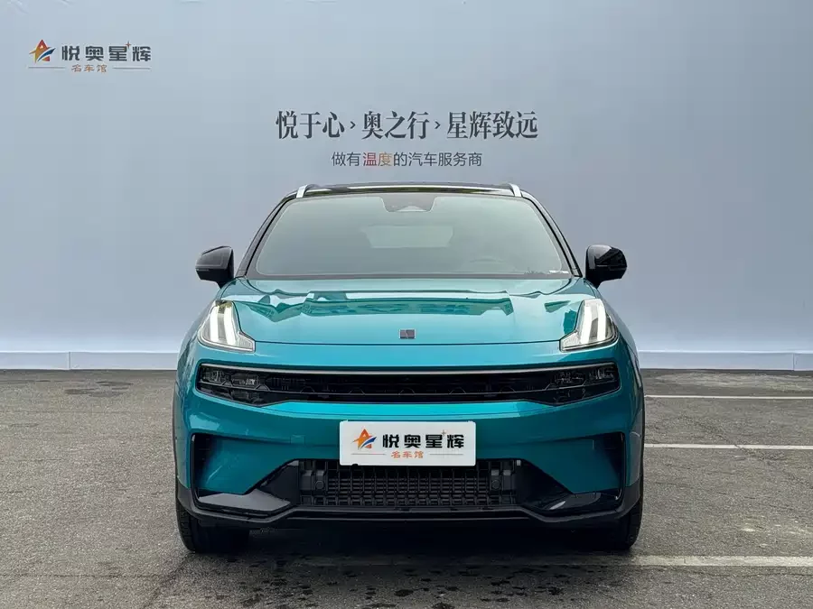 Lynk & Co 06