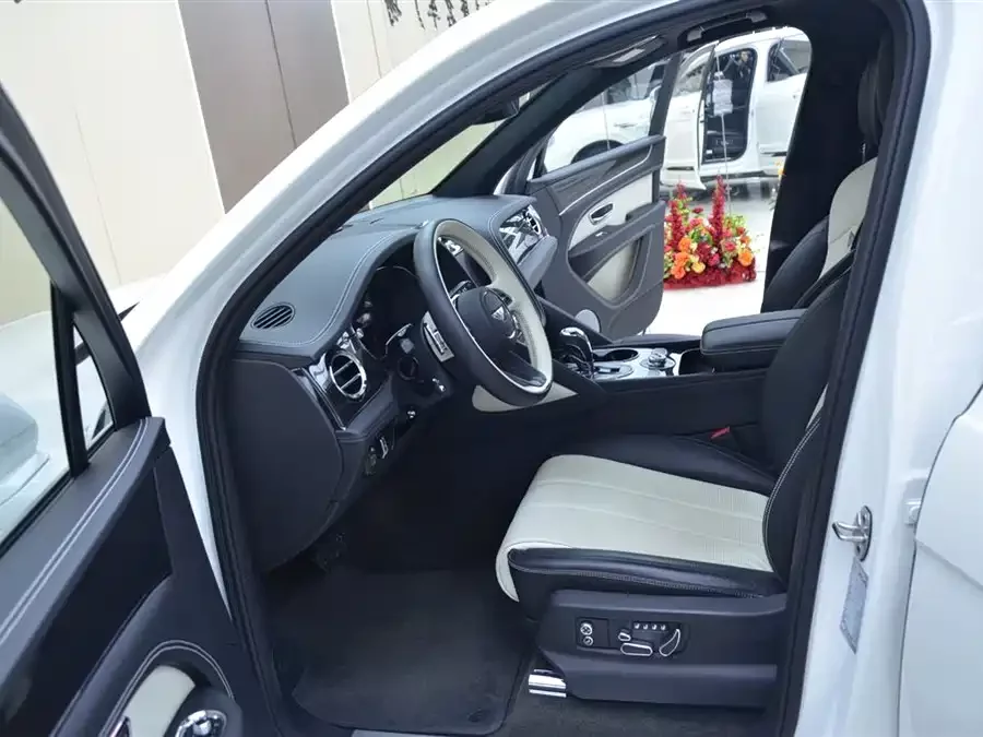 Bentley Bentayga plug-in hybrid