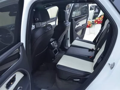 Bentley Bentayga Plug-in Hybrid