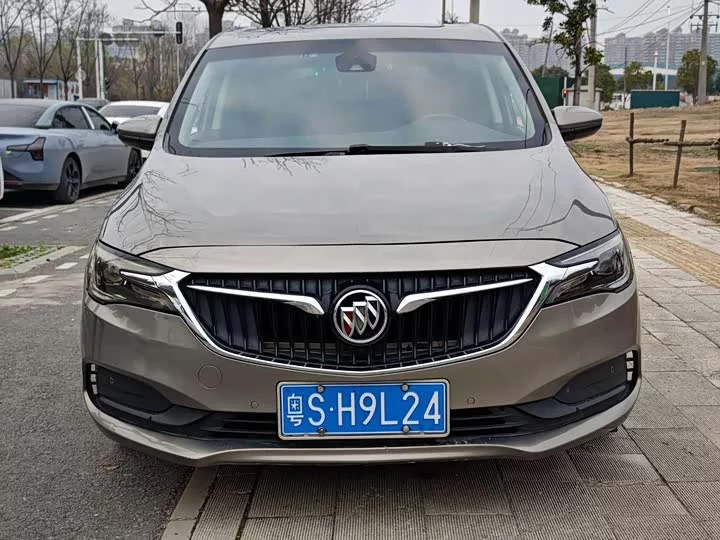 Buick GL6