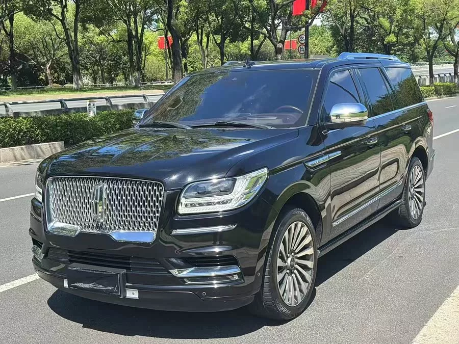 Lincoln Navigator