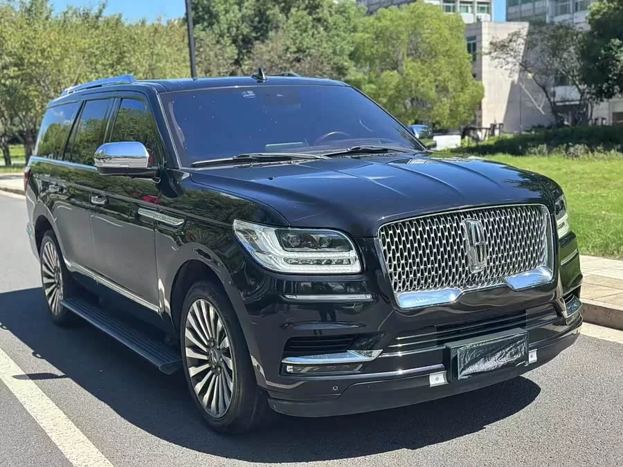 Lincoln Navigator