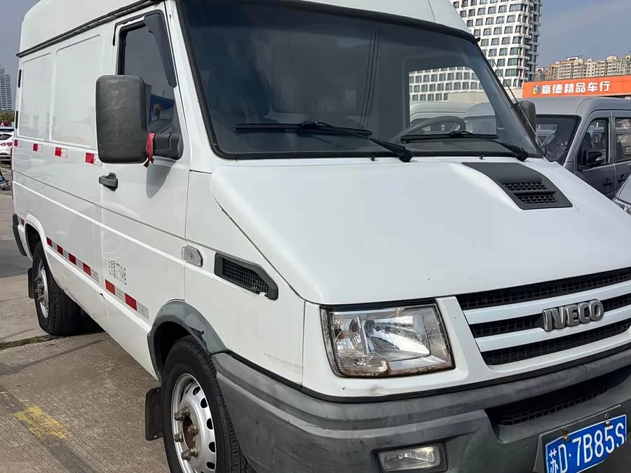 Iveco proud