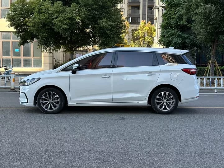 BYD Song MAX