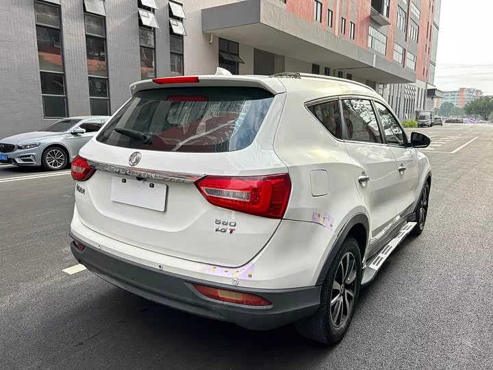 Dongfeng Fengon 580