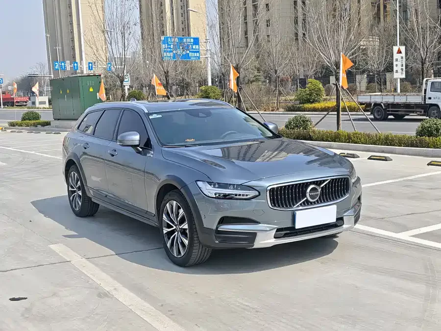 Volvo V90