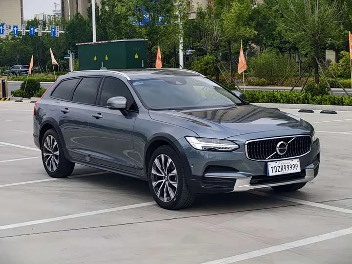 Volvo V90