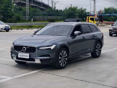 Volvo V90