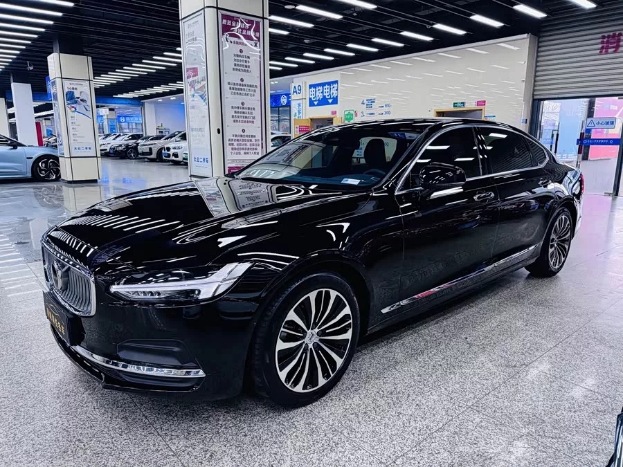 Volvo S90