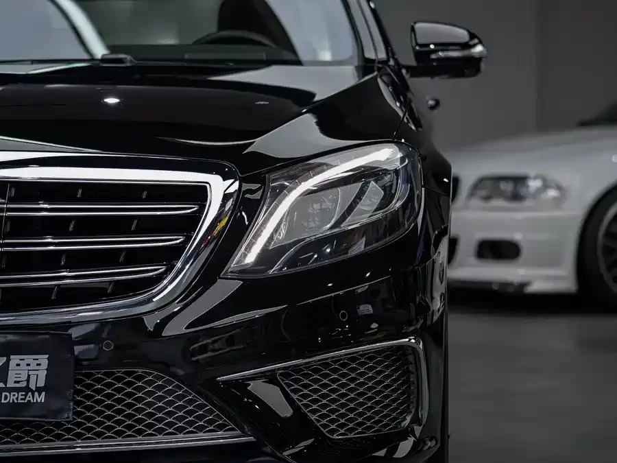 Mercedes Benz S-Class AMG