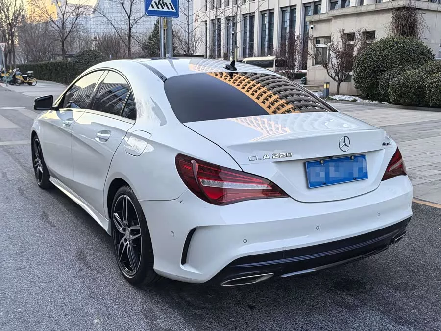 Mercedes-Benz CLA