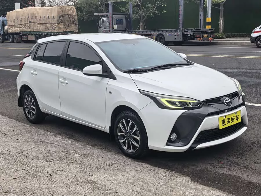 Toyota YARiS L