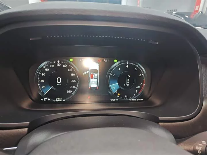 Volvo V90