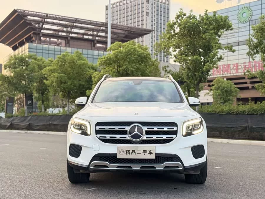 Mercedes Benz GLB