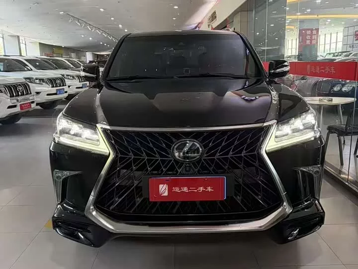 Lexus LX