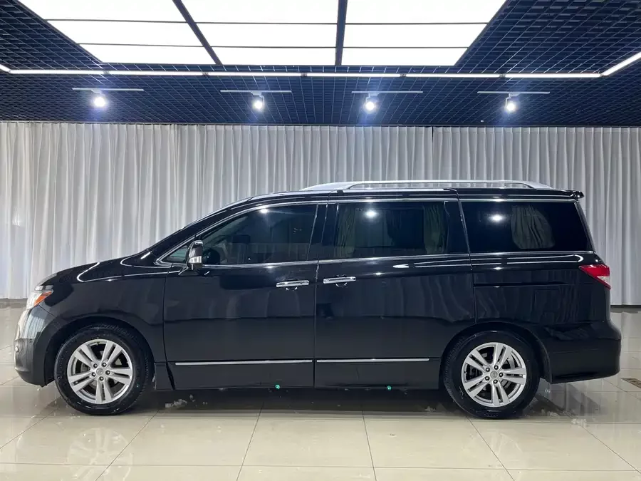 Nissan Quest