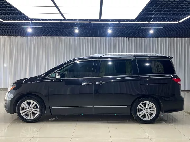 Nissan nobleman