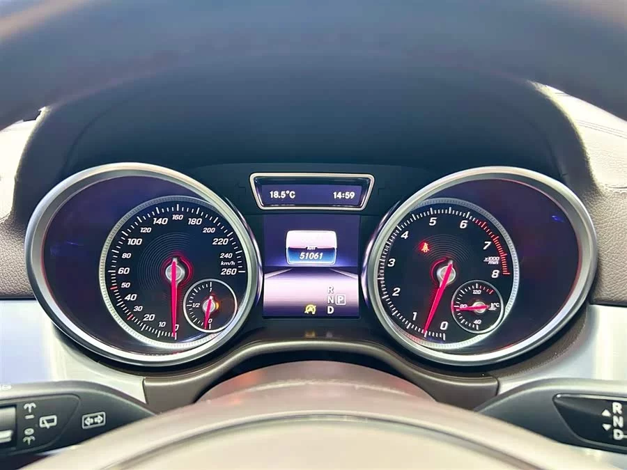 Mercedes Benz GLS