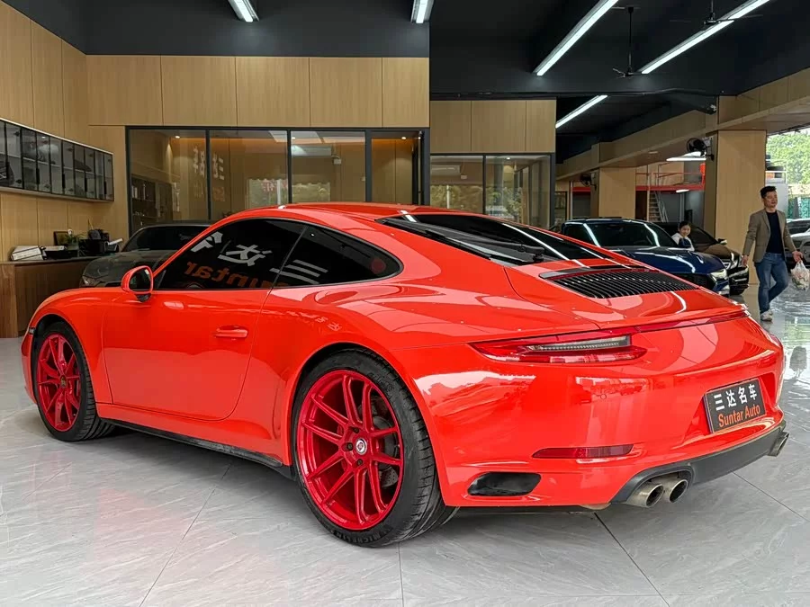 Porsche 911