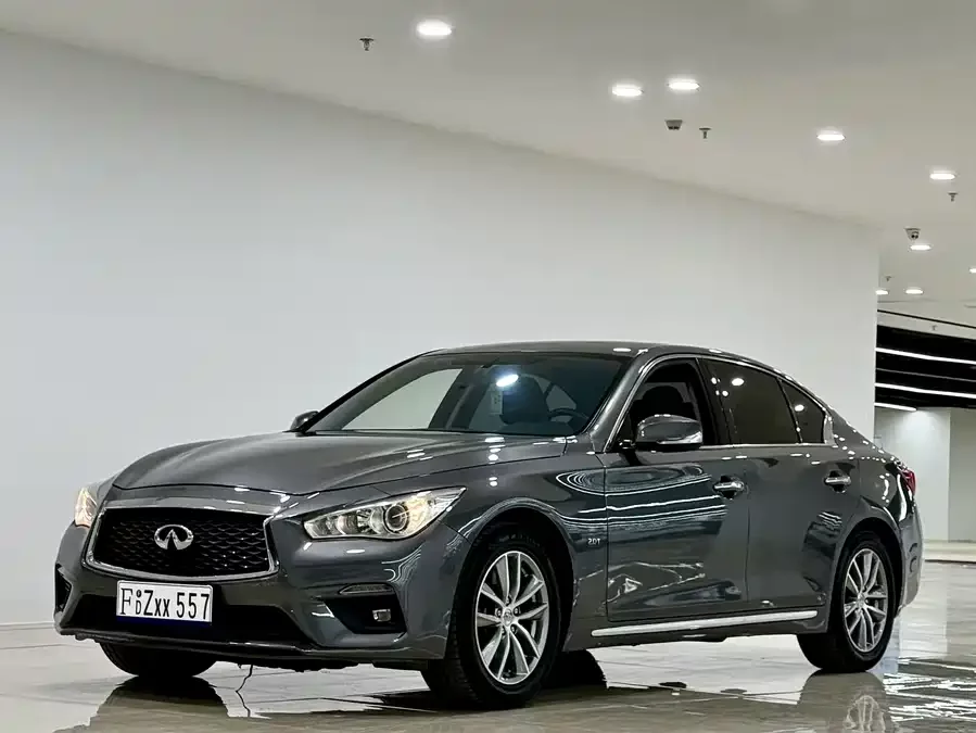 Infiniti Q50L