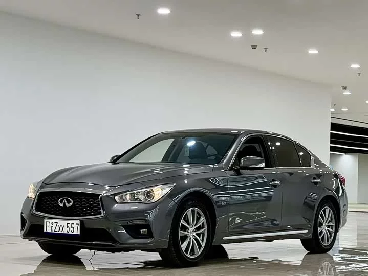 Infiniti Q50L