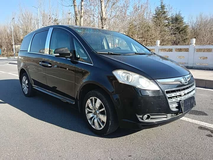 Nazhijie Da 7 MPV