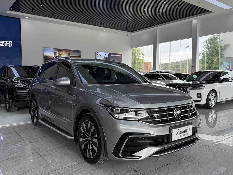 Volkswagen Tiguan L