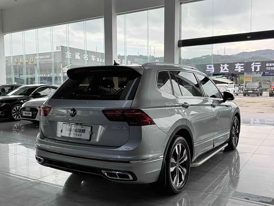 Volkswagen Tiguan L