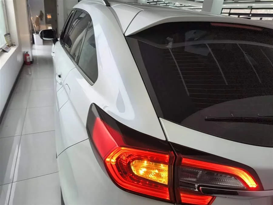 Honda Crown Road