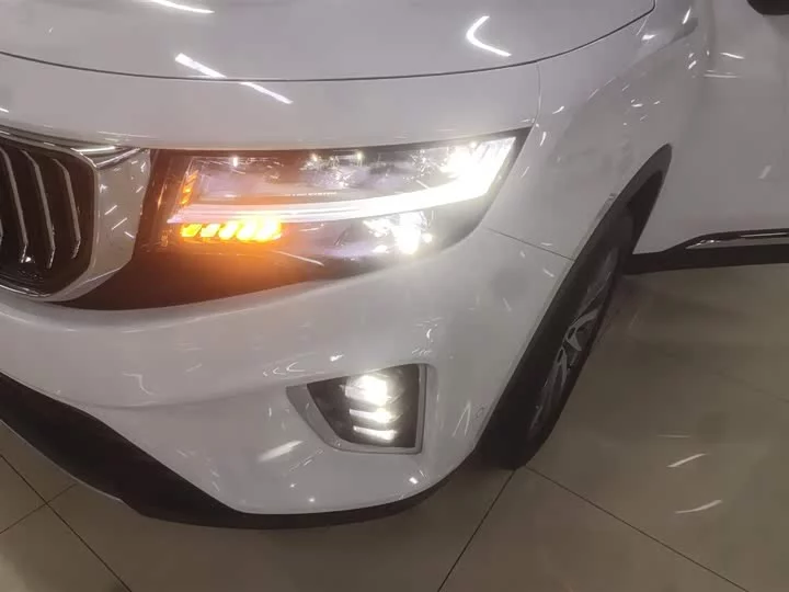 Geely Okavango