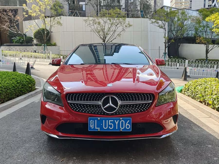 Mercedes-Benz CLA