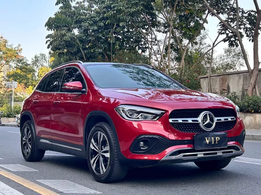 Mercedes Benz GLA