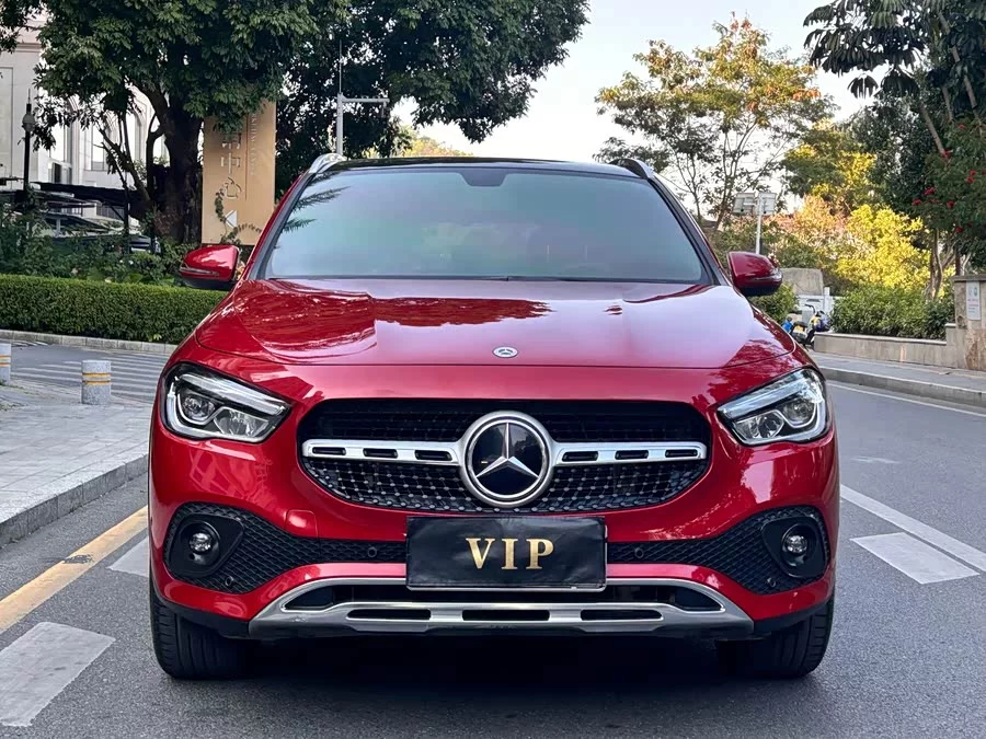 Mercedes Benz GLA