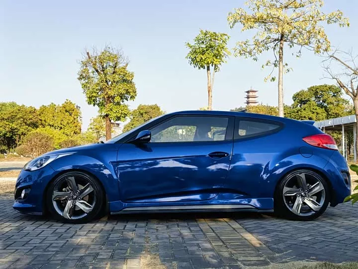 Hyundai Veloster