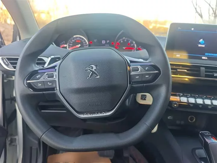 Peugeot 4008