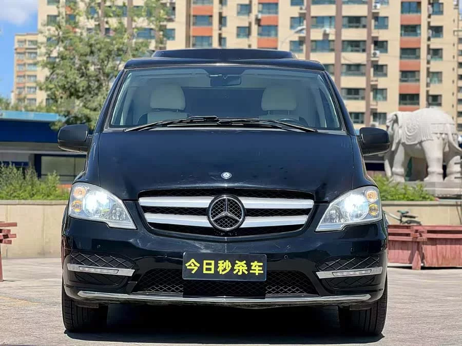 Mercedes Benz Vito