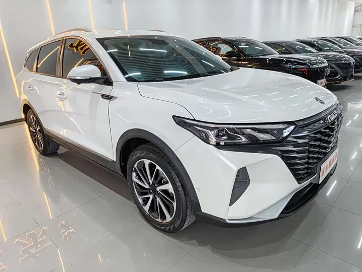 Dongfeng AX7
