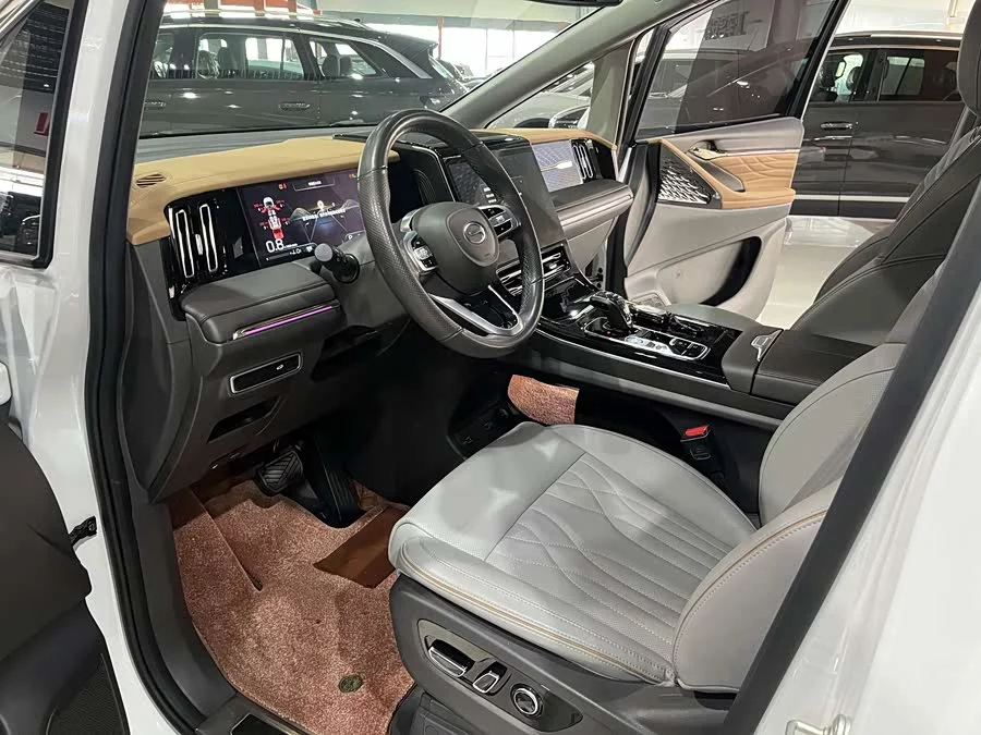 GAC Trumpchi M8