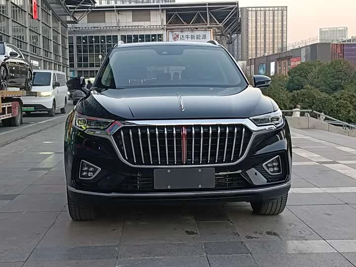 Hongqi HS5