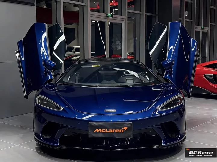 McLaren GT