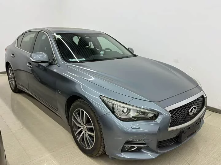 Infiniti Q50L