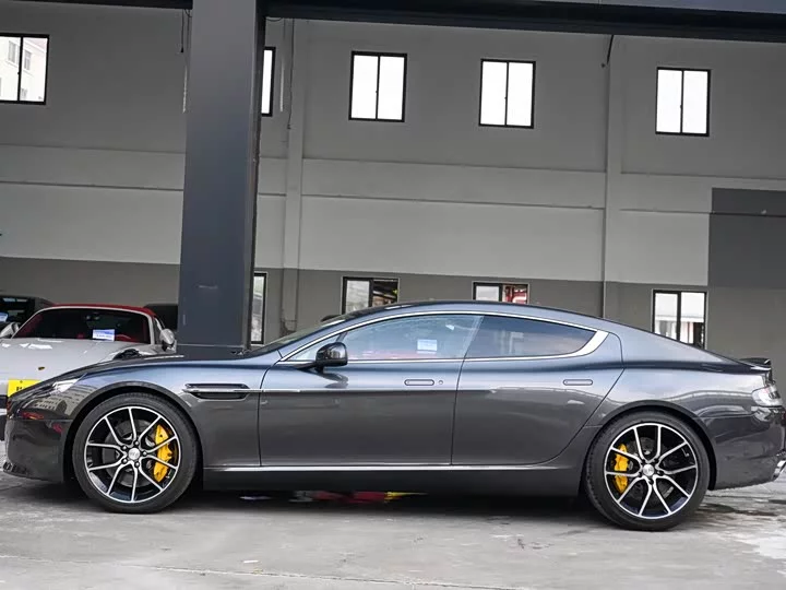 Aston Martin Rapide