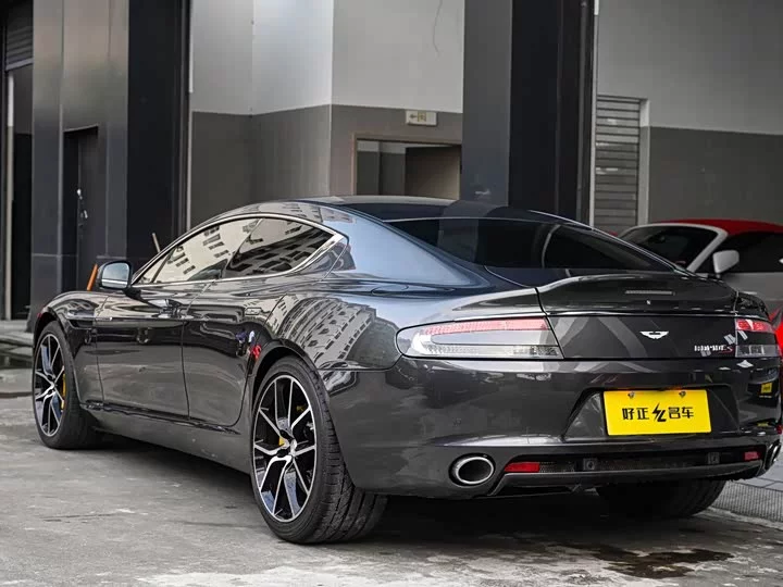 Aston Martin Rapide