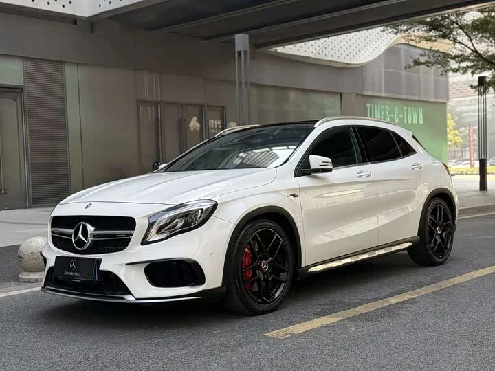 Mercedes-Benz GLA AMG