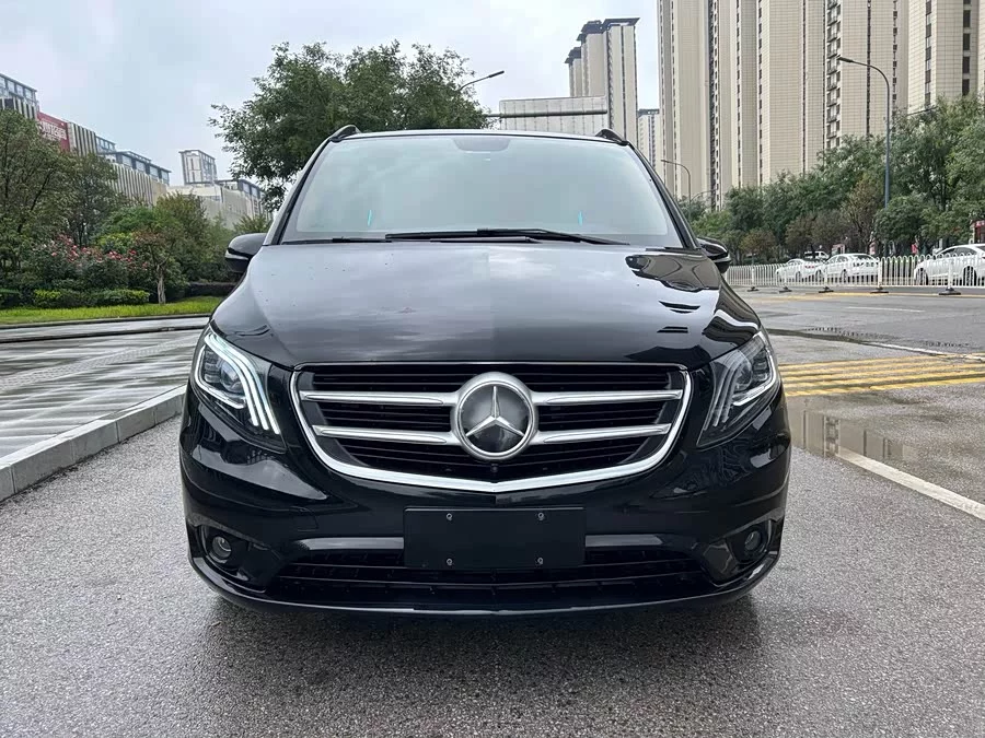 Mercedes Benz Vito