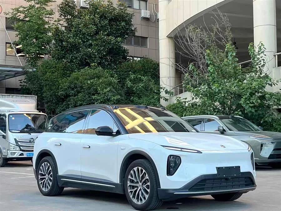 NIO ES6