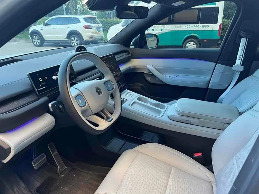 NIO ES6