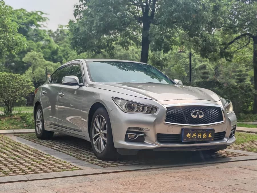 Infiniti Q50L